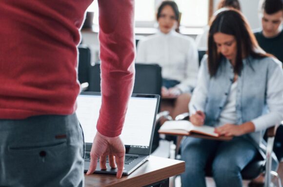 Formazione e crescita professionale: investire oggi nelle competenze per il proprio futuro